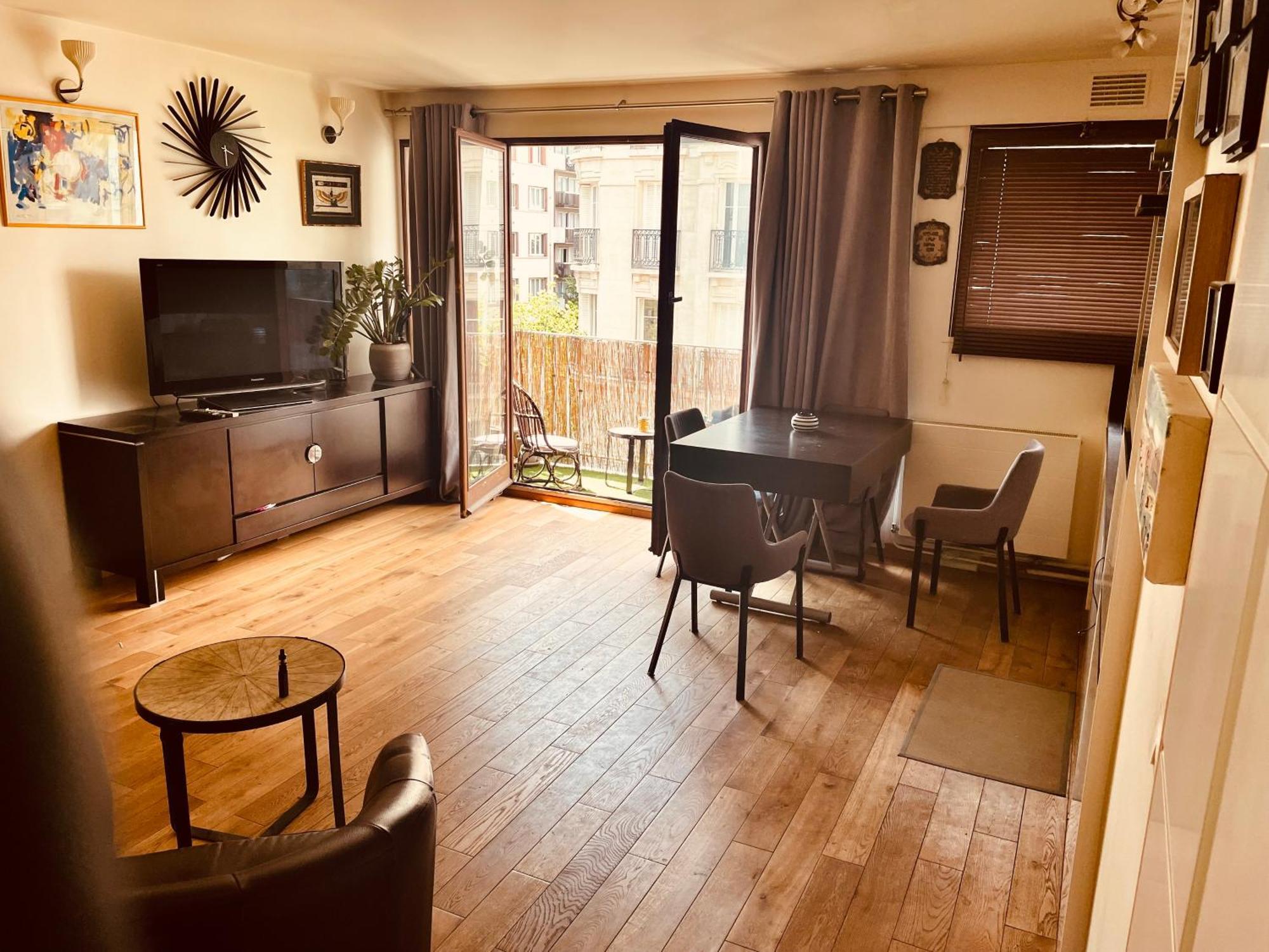 Jolie 2 Pieces Avec Balcon Paris 15 Eme Apartment Exterior photo